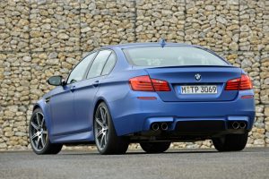BMW_M5_Culoare_Frozen_Blue_big_3000x2000