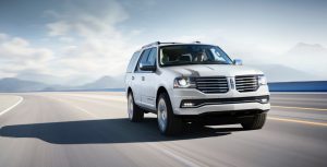15LincolnNavigator_01_HR