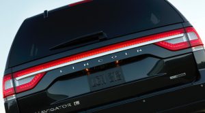 15LincolnNavigator_35_HR