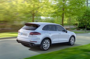 New_Porsche_Cayenne_S_E_Hybrid_embargo_00_01_CEST_24_July_2014_ii