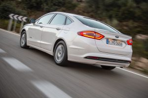 FordMondeo-Hybrid_09