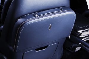 LincolnContinentalConcept_09_Detail_TravelCase