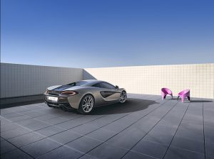 570S_Blade_Silver_Shot_13_HR