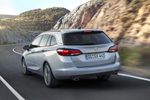 Opel-Astra-Sports-Tourer-3