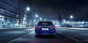 2015-ToyotaAvensis-20