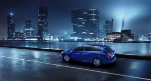 2015-ToyotaAvensis-28