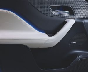 Jag_FPACE_LE_S_Studio_Image_140915_07_(116337)