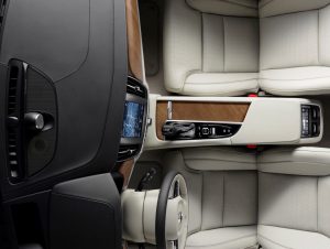 170133_Interior_Birds_Eye_Cockpit_Volvo_S90
