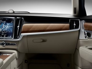 170139_Interior_IP_Glove_box_Volvo_S90
