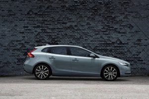 175933_Volvo_V40_T4_Momentum_Location_Profile