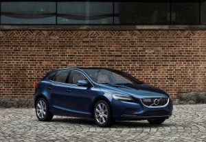 175946_Volvo_V40_T5_Inscription_Location_3_4_Front