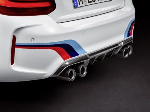 P90203605_highRes_bmw-m2-coup-with-bmw