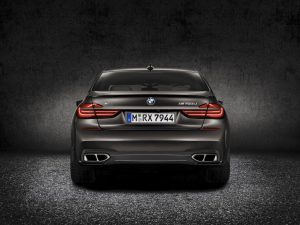 P90208693_highRes_bmw-m760li-xdrive-ex