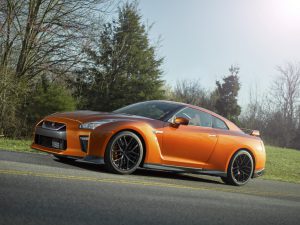 2017_nissan_gtr_15