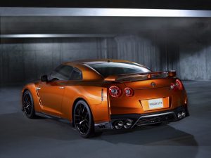 2017_nissan_gtr_24
