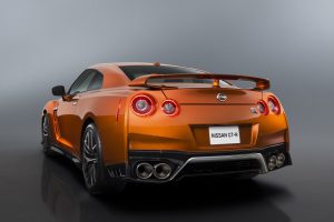 2017_nissan_gtr_30