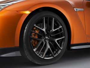 2017_nissan_gtr_32