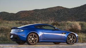 2017-aston-martin-vantage (1)