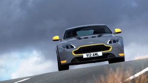 2017-aston-martin-vantage (12)