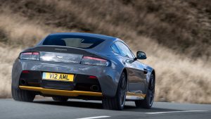 2017-aston-martin-vantage (13)