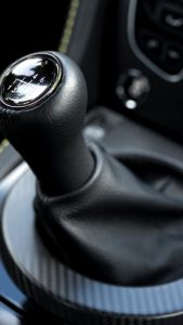 2017-aston-martin-vantage (7)