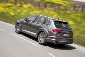 AudiSQ7_30133815