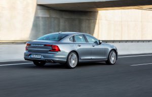 191748_New_Volvo_S90_location_driving