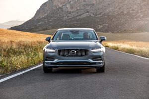 191750_New_Volvo_S90_location_driving
