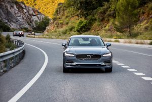 191751_New_Volvo_S90_location_driving