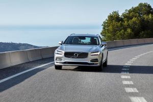 191759_New_Volvo_V90_location_driving