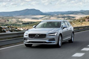 191761_New_Volvo_V90_location_driving