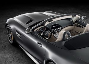 2017-mercedesamggt-roadster-03