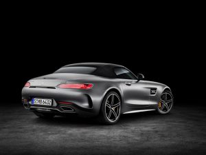 2017-mercedesamggt-roadster-08