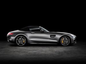 2017-mercedesamggt-roadster-10
