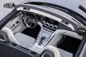 2017-mercedesamggt-roadster-15