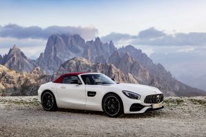 2017-mercedesamggt-roadster-21