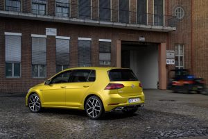 2017-vwgolf-07