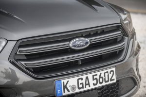 st-line_kuga_lr_040