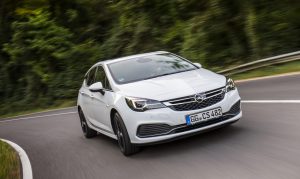 2016-opel-astra-adaptive-cruise-control-1