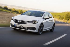 2016-opel-astra-adaptive-cruise-control-3