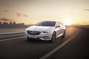 2017-VauxhallInsignia-03