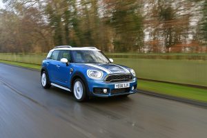 P90245897_highRes_mini-cooper-s-countr