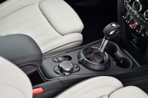 P90245994_highRes_mini-cooper-s-countr