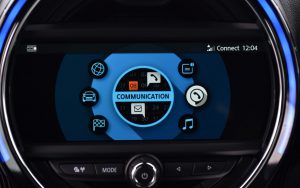 P90246002_highRes_mini-countryman-8-8-