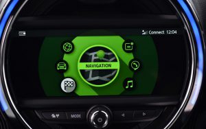 P90246004_highRes_mini-countryman-8-8-