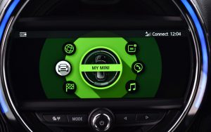 P90246005_highRes_mini-countryman-8-8-