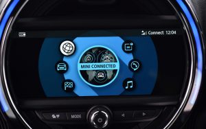 P90246006_highRes_mini-countryman-8-8-