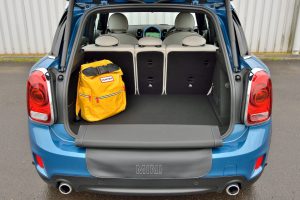 P90246012_highRes_mini-cooper-s-countr