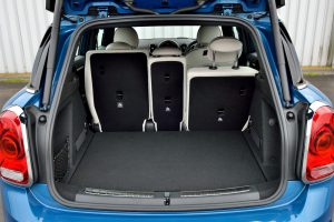 P90246017_highRes_mini-cooper-s-countr