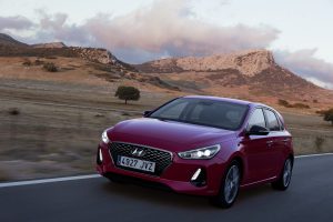 2017-HyundaiI30-08